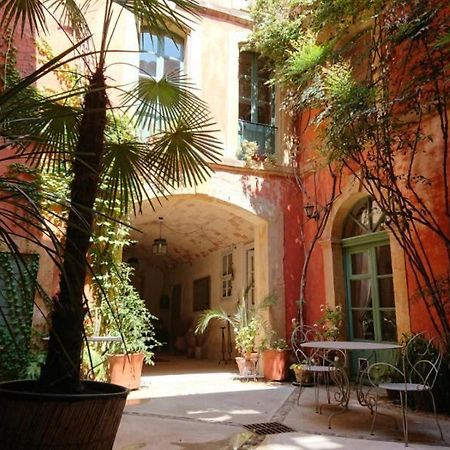 Rue Du Chateau Тараскон Экстерьер фото